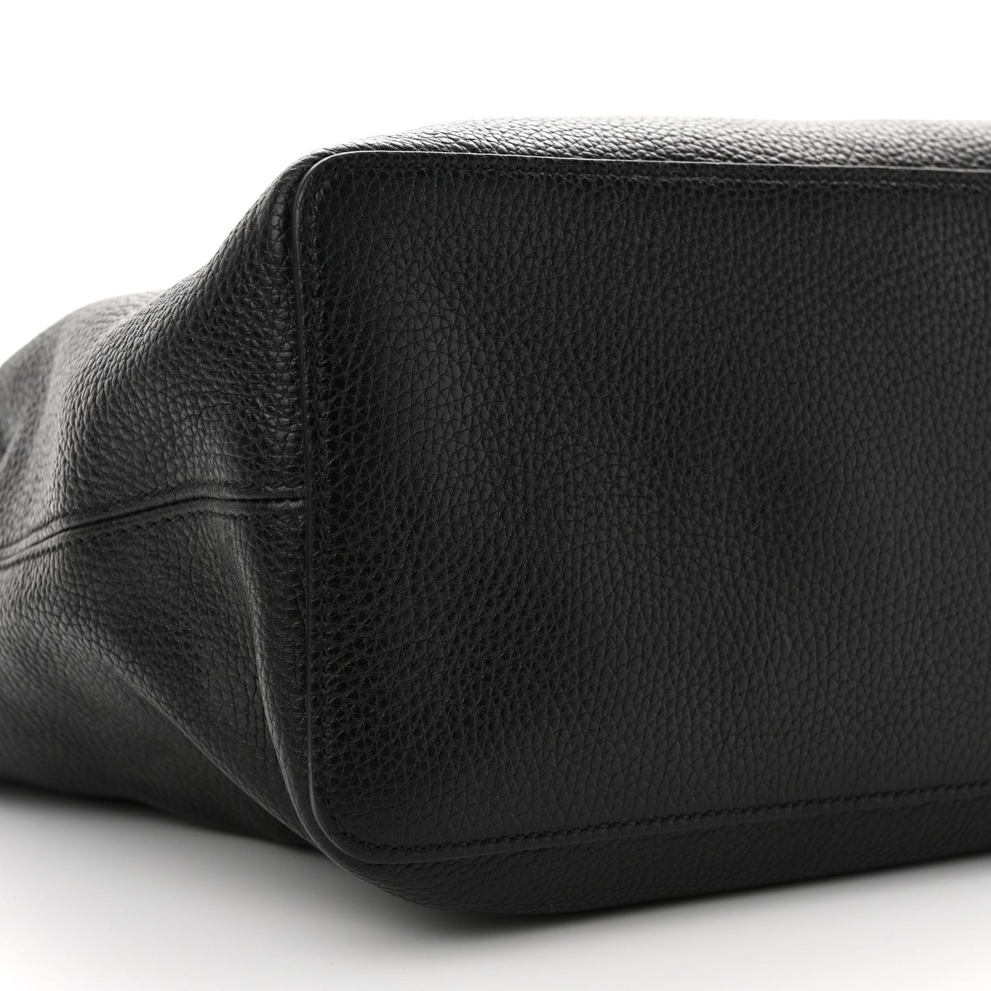 Pebbled Calfskin Large Soho Hobo Black