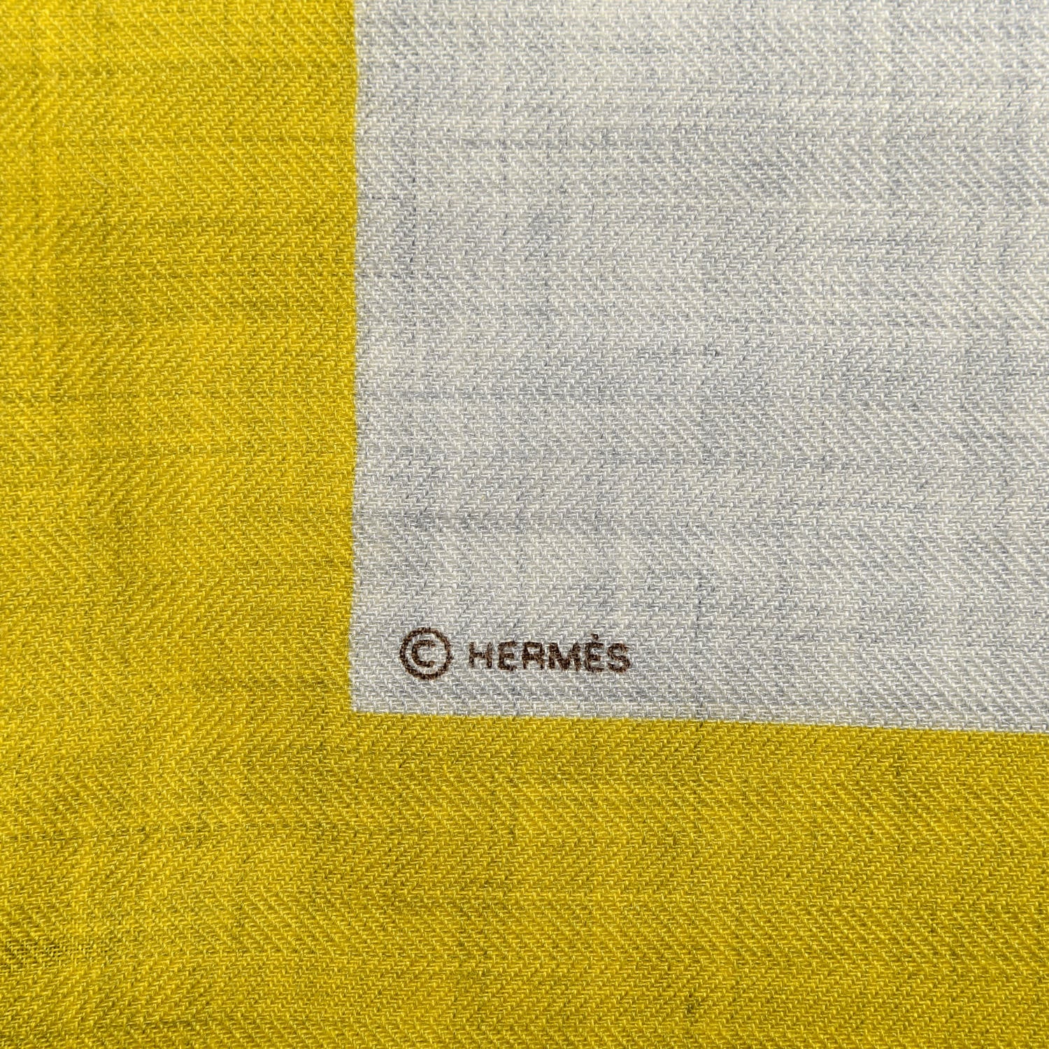 Hermes Cashmere Silk Chevaux Au Pre Shawl 140 Gris Chine Jaune Taupe 4 of 5
