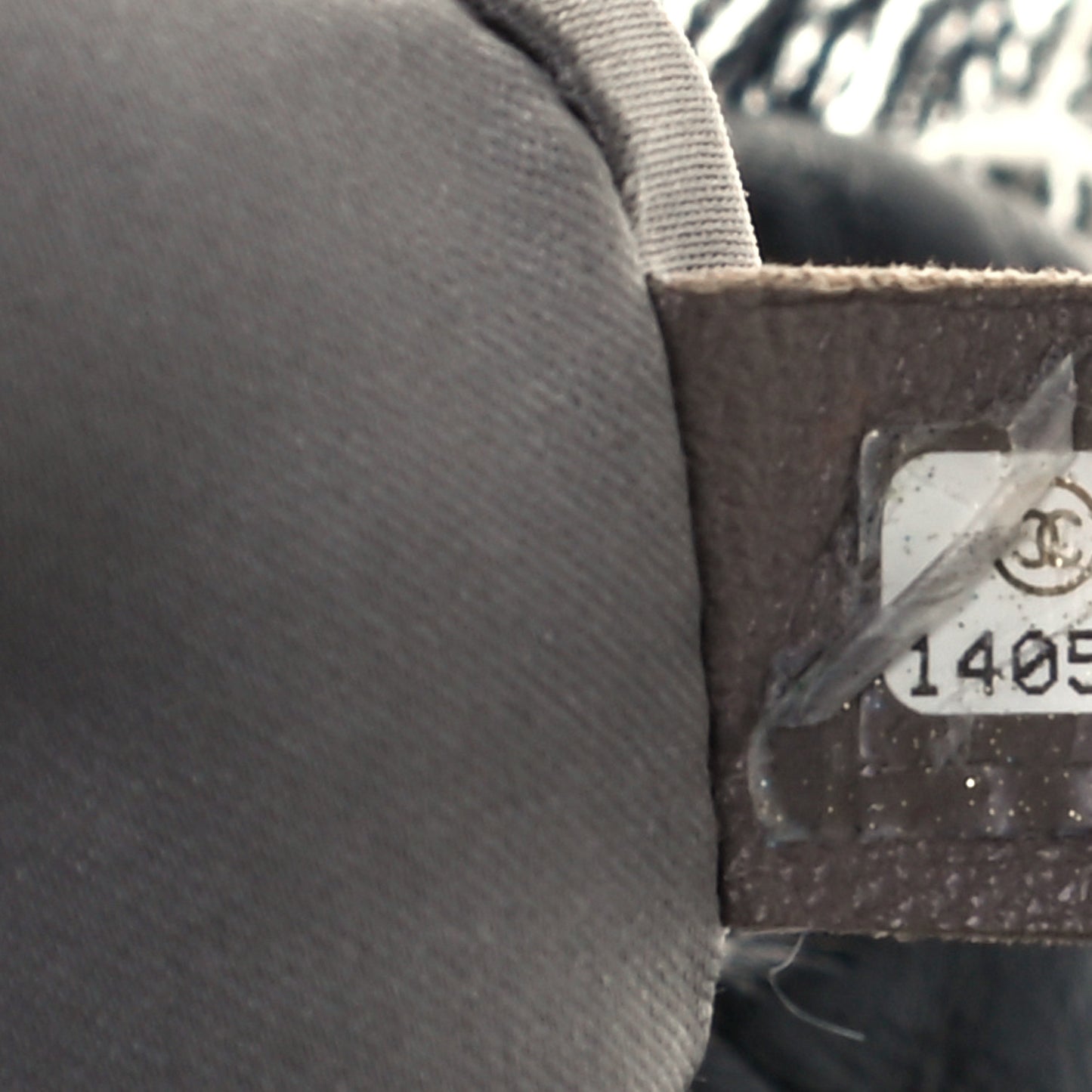 Lambskin Tweedy Flap Black
