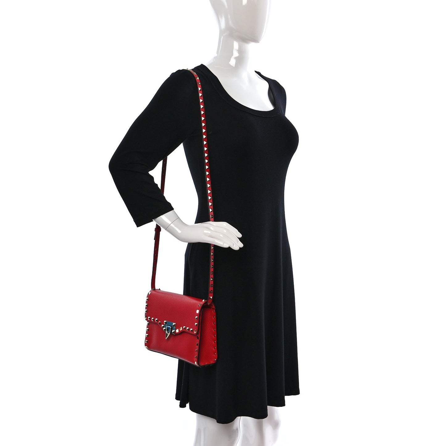 Pebbled Calfskin Medium Rockstud Flip Lock Crossbody Bag Rouge Pur