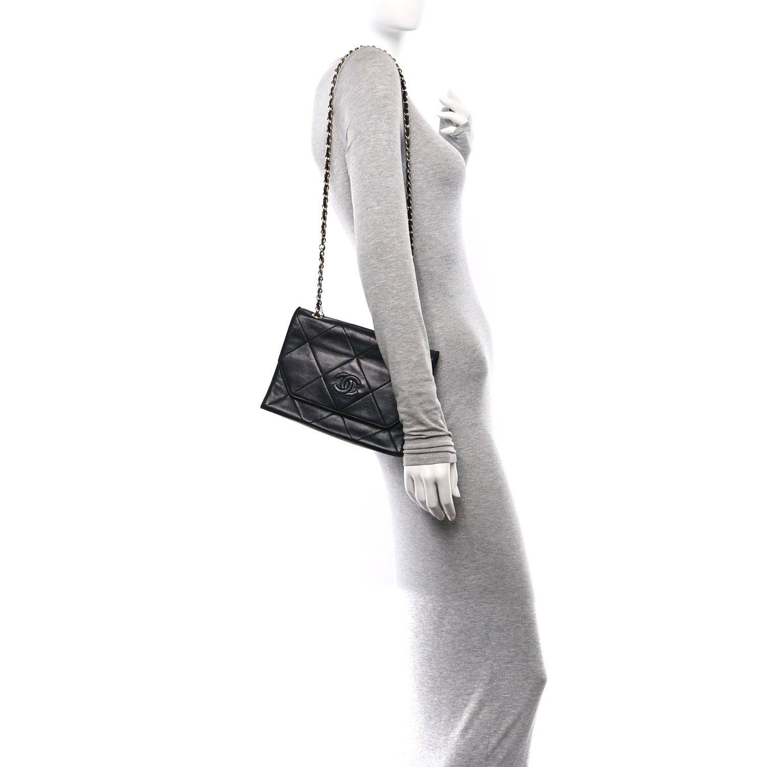 Chanel Lambskin Diamond CC Flap Black 2 of 11