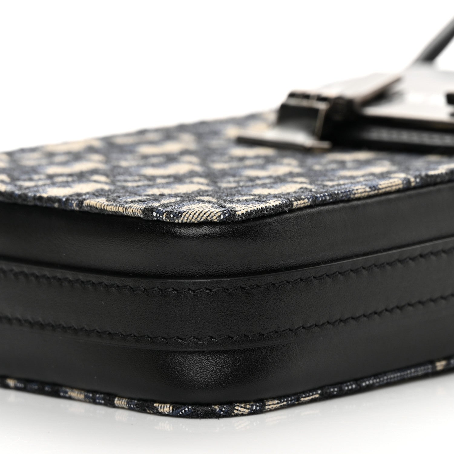 Christian Dior Oblique Calfskin Vertical Pouch Black 9 of 11