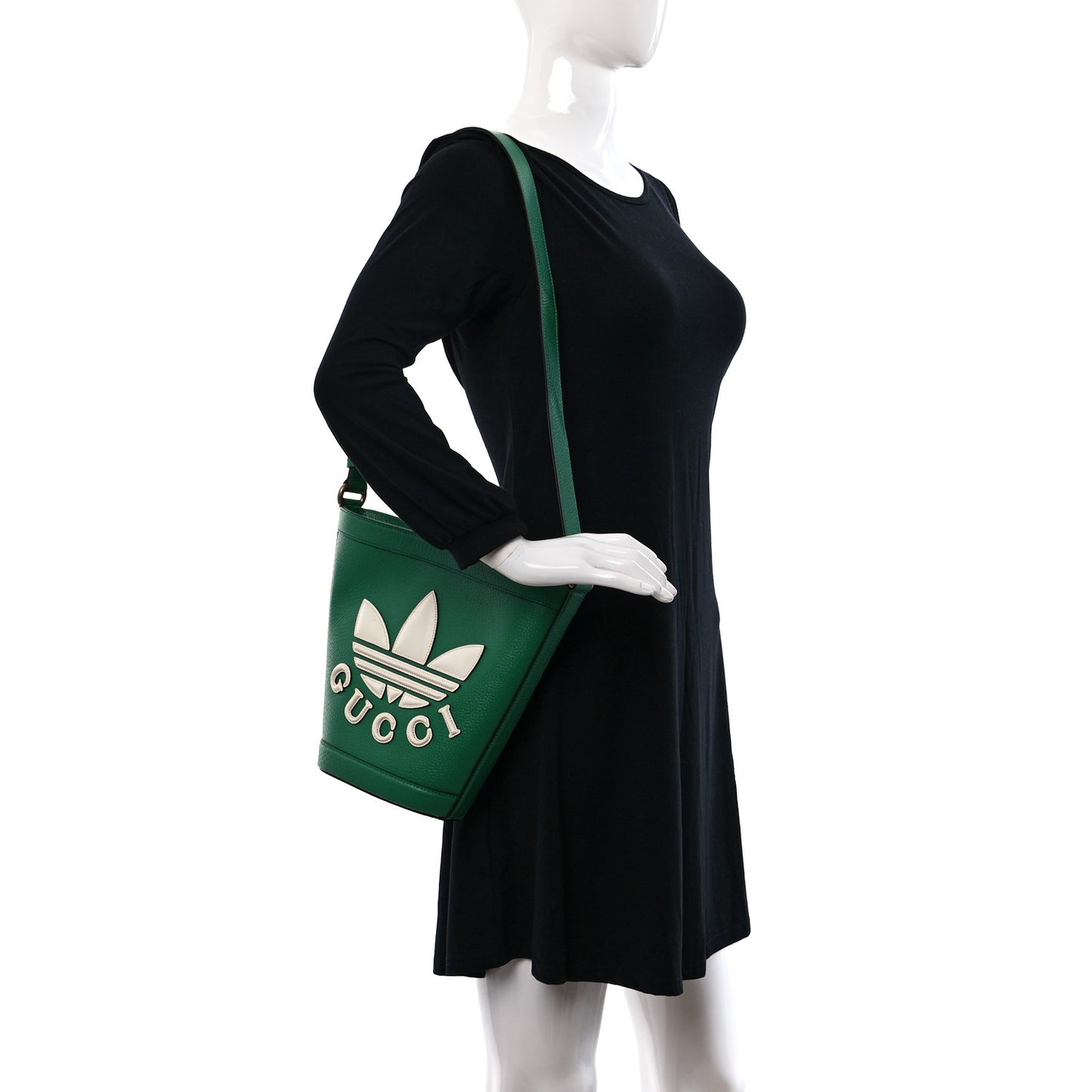 X ADIDAS Textured Dollar Calfskin Trefoil Logo Embroidered Bucket Bag New Shamarock Off White