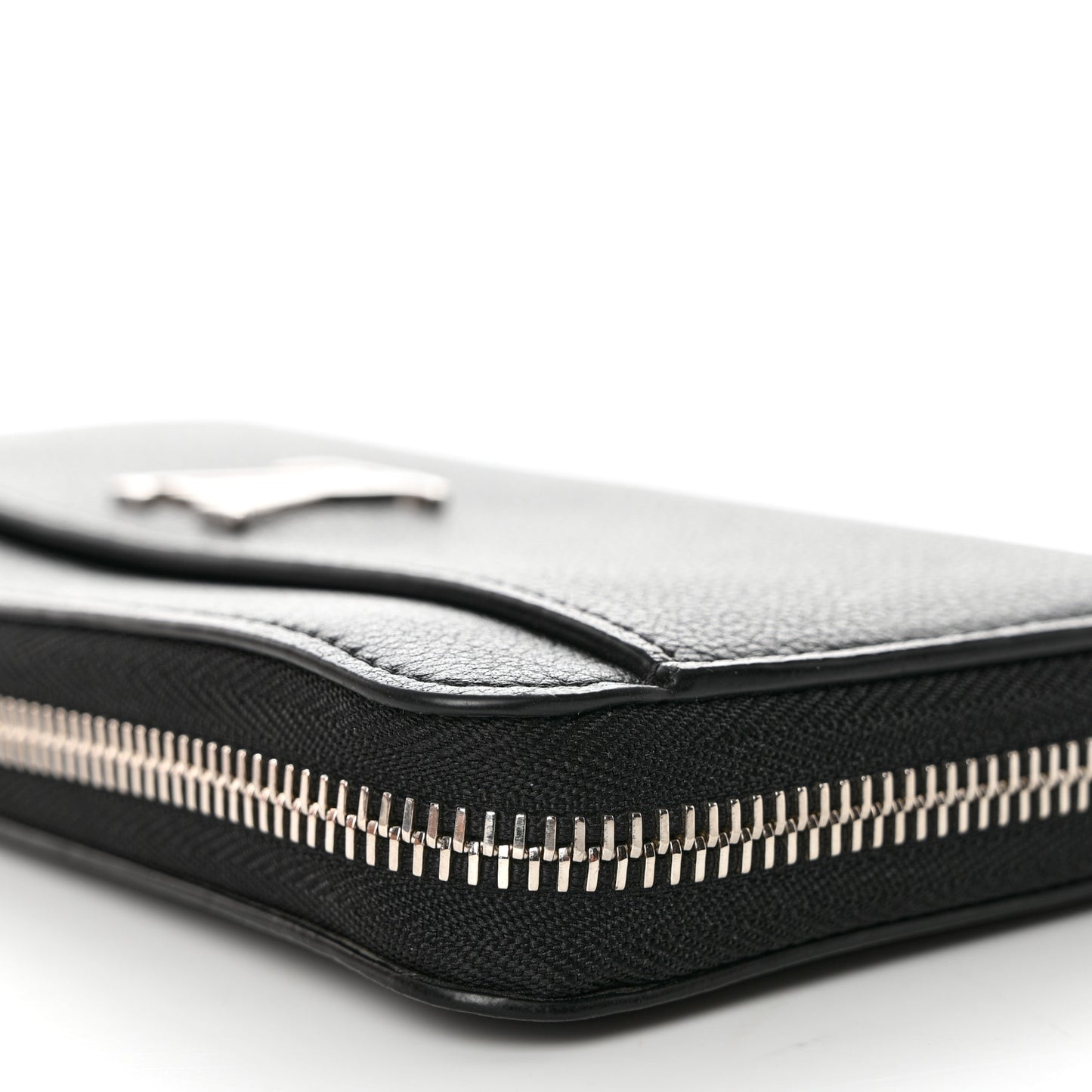 Calfskin Zippy Lockme Wallet Black