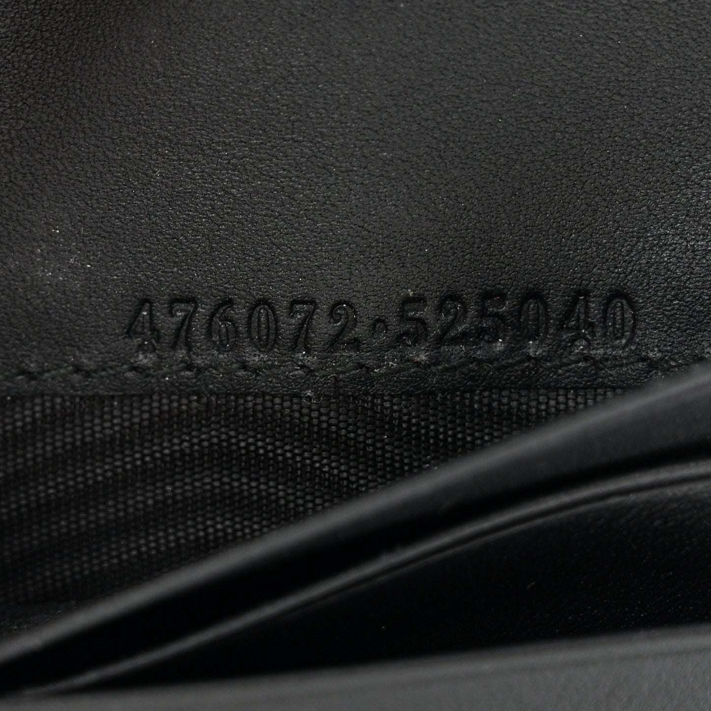 Calfskin Queen Margaret Card Case Wallet Black Mystic White