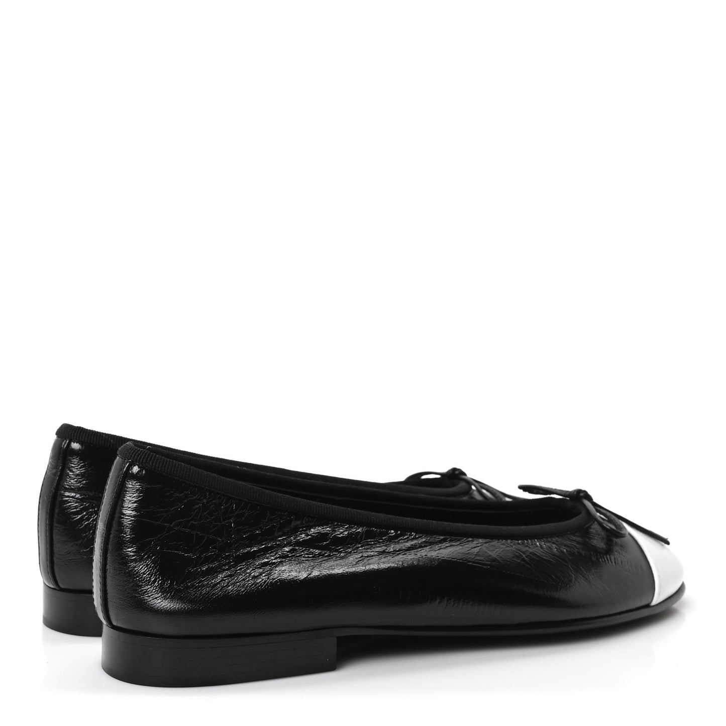 Crumpled Shiny Lambskin CC Cap Toe Ballerina Flats 37 Black White