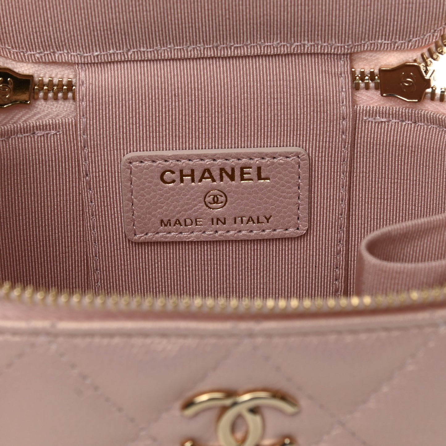 Iridescent Caviar Quilted Mini Pearl On Top Vanity Case With Chain Light Pink