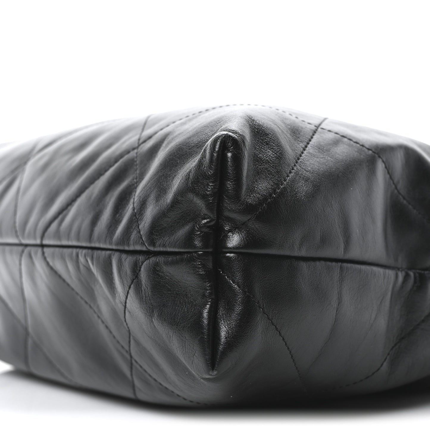 Shiny Calfskin Quilted Chanel 22 Black