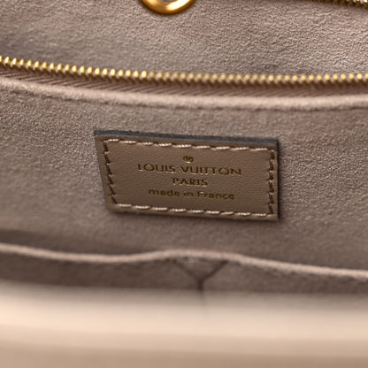 Louis Vuitton Empreinte Monogram Giant Onthego MM Tourterelle 6 of 9