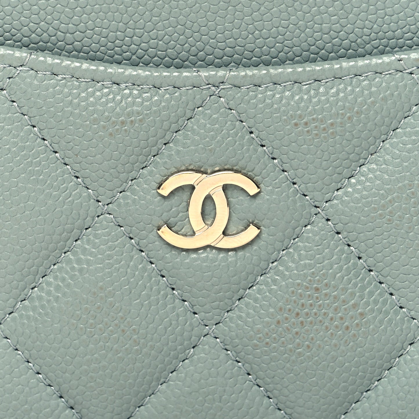 Caviar Quilted Card Holder Light Blue