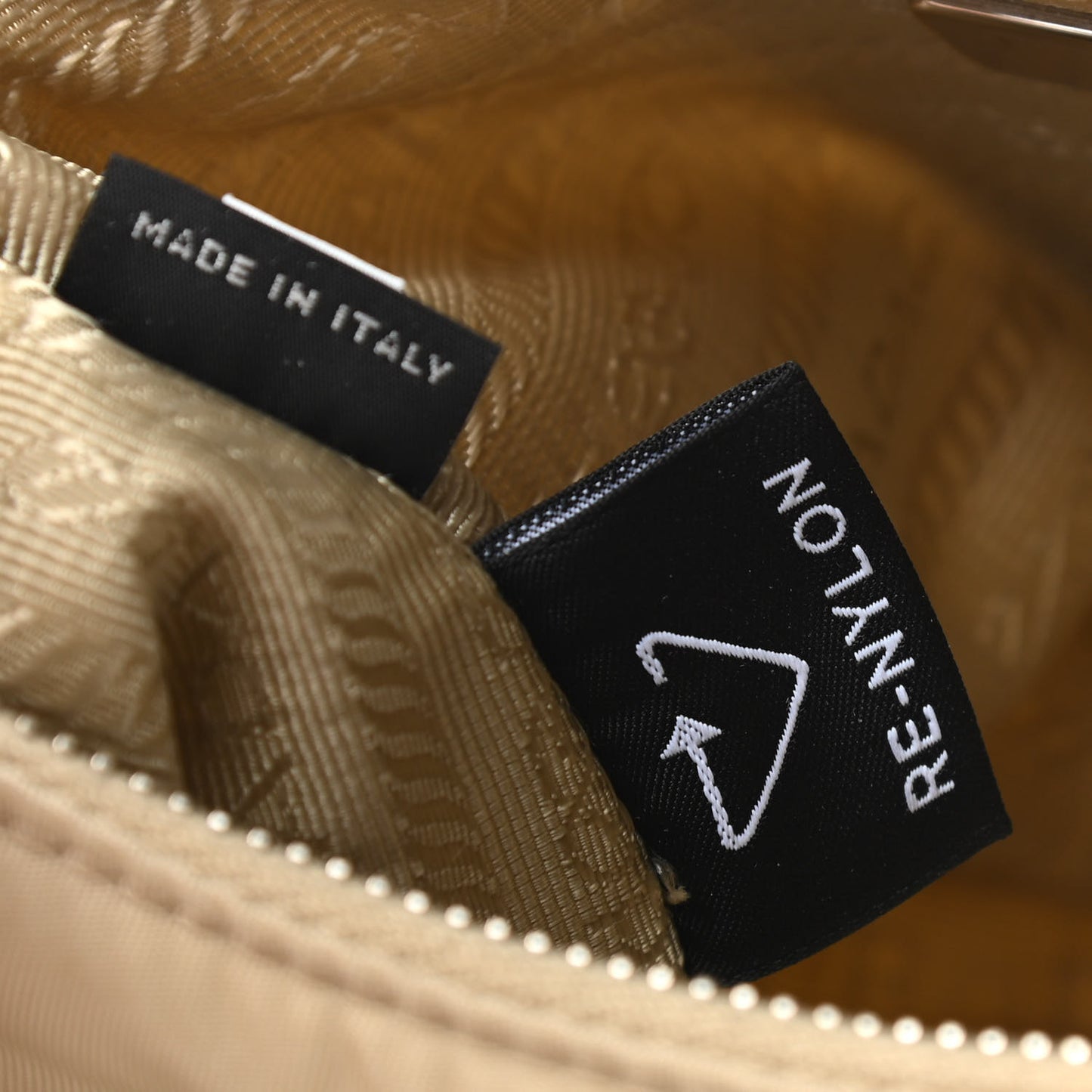 Re-Nylon Saffiano Re-Edition 2005 Shoulder Bag Deserto