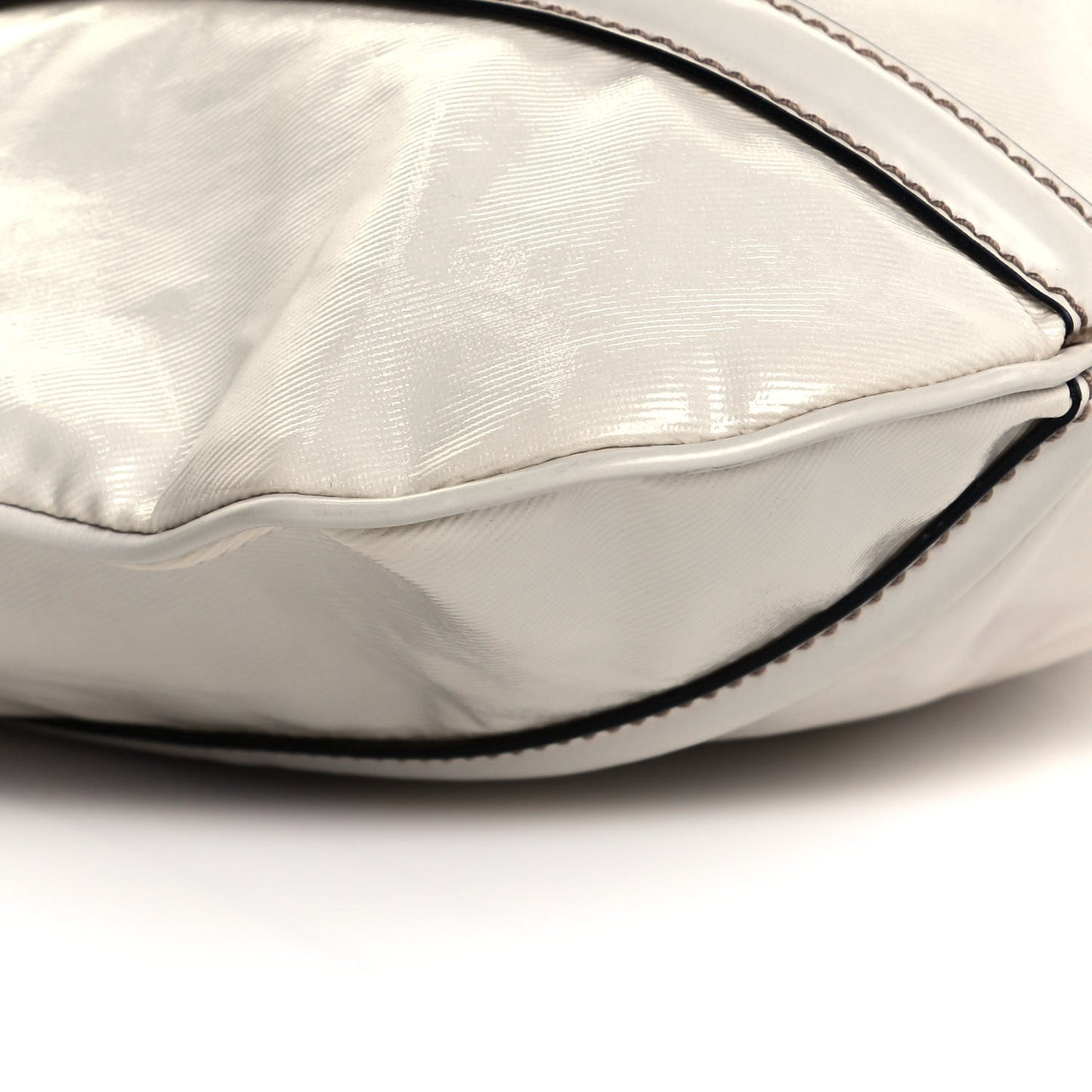 Dialux Medium Britt Shoulder Bag Off White