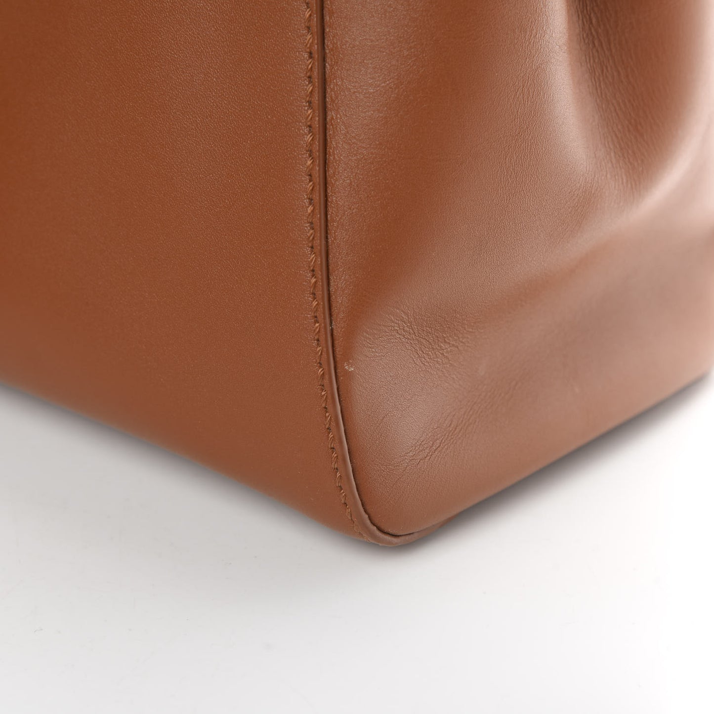Vitello Morgan Shiny Nappa Medium Peekaboo Iconic Satchel Cuoio Bluette