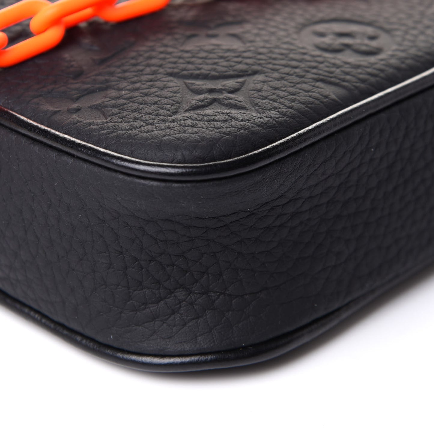 Taurillon Monogram Uniformes Solar Ray Soft Pochette Volga Belt Bag Black