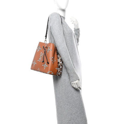 Louis Vuitton Monogram Giant Jungle NeoNoe Caramel 2 of 11