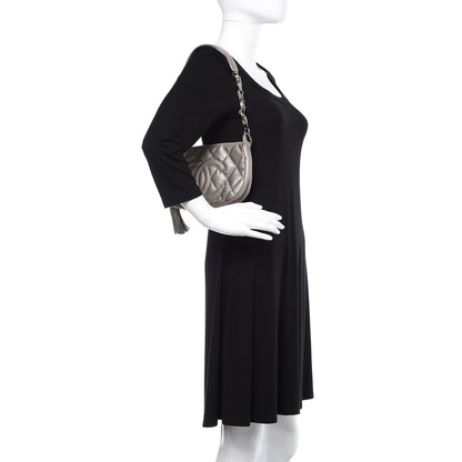 Chanel Metallic Caviar Quilted CC Shoulder Bag Silver 2 of 14