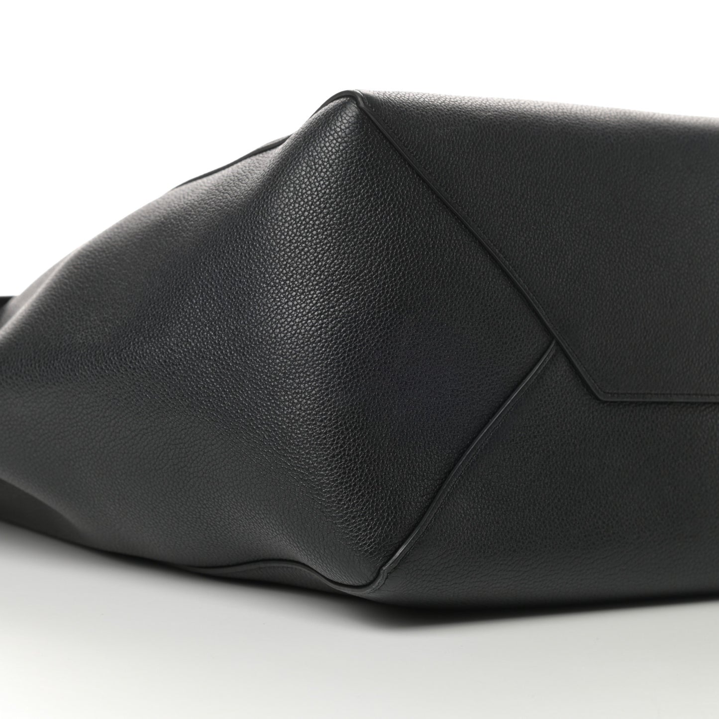 Soft Grained Calfskin Small Belt Cabas Phantom Black
