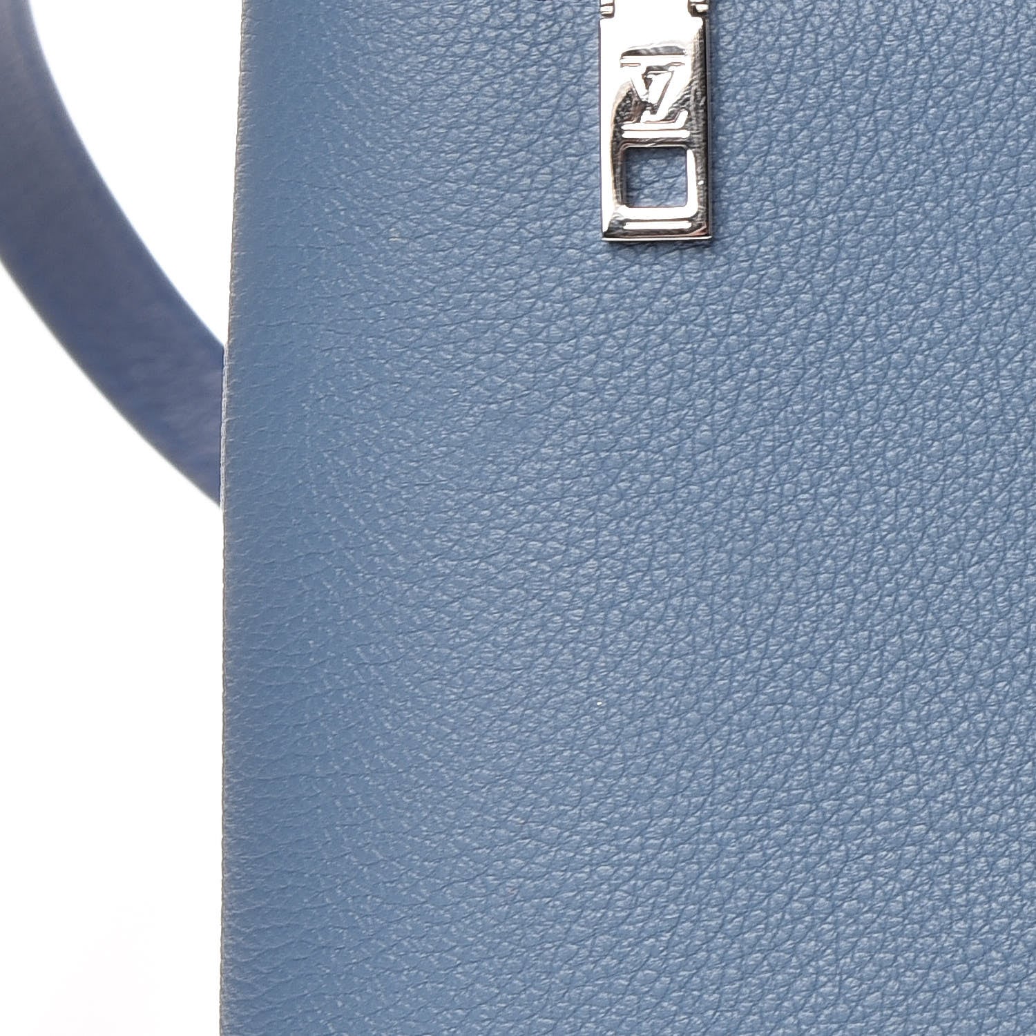 Louis Vuitton Soft Calfskin My Lockme Top Handle Bleuet Vanille 10 of 10