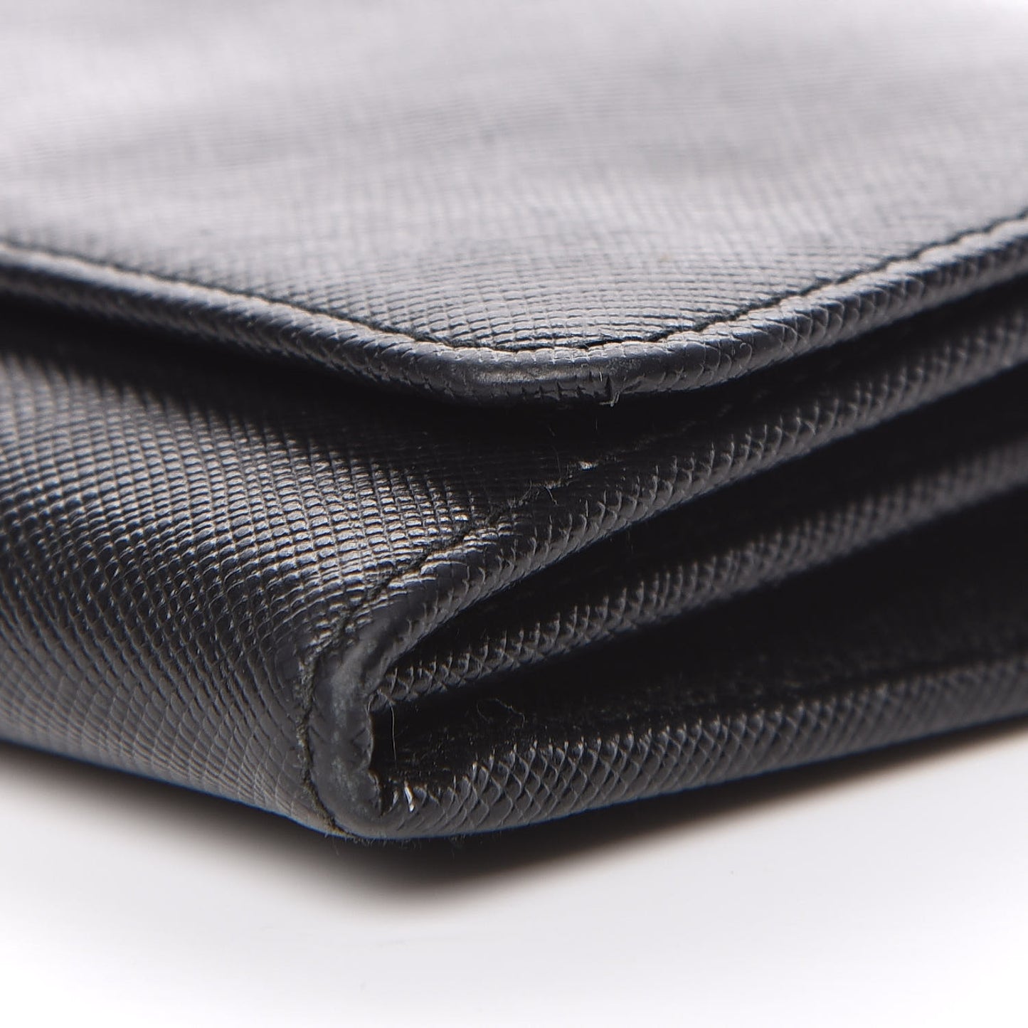 Saffiano Metal Oro Chain Wallet Black