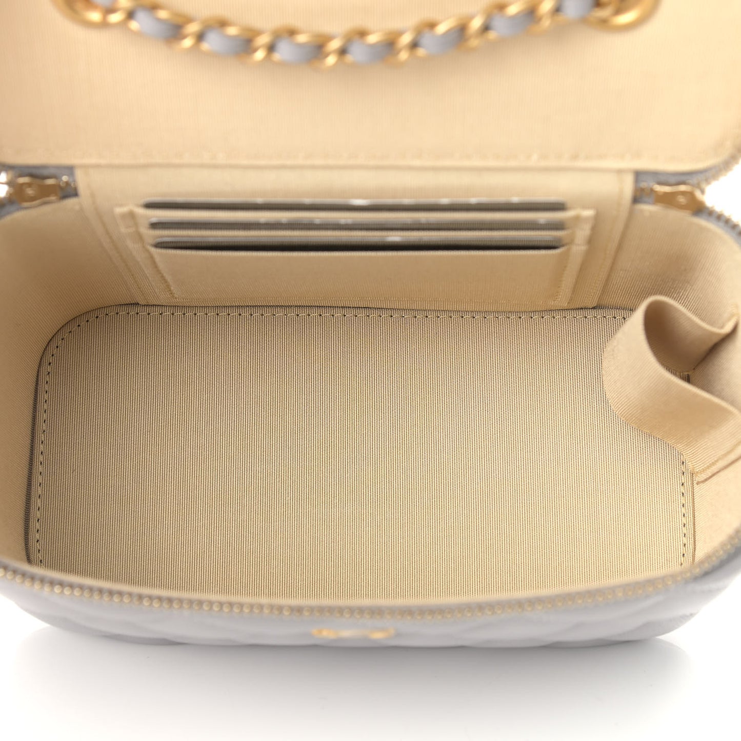Lambskin Quilted Small Pearl Crush Vanity Case With Chain Grey