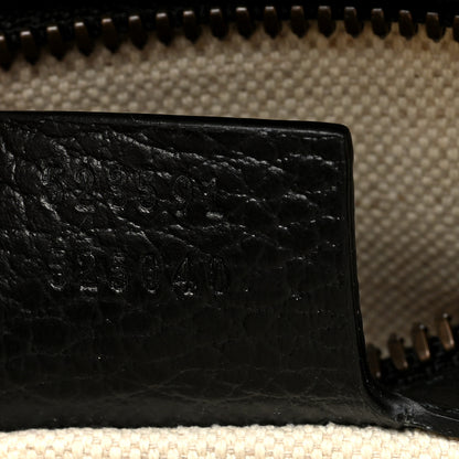 Gucci Grained Calfskin Logo Messenger Bag Black 7 of 10
