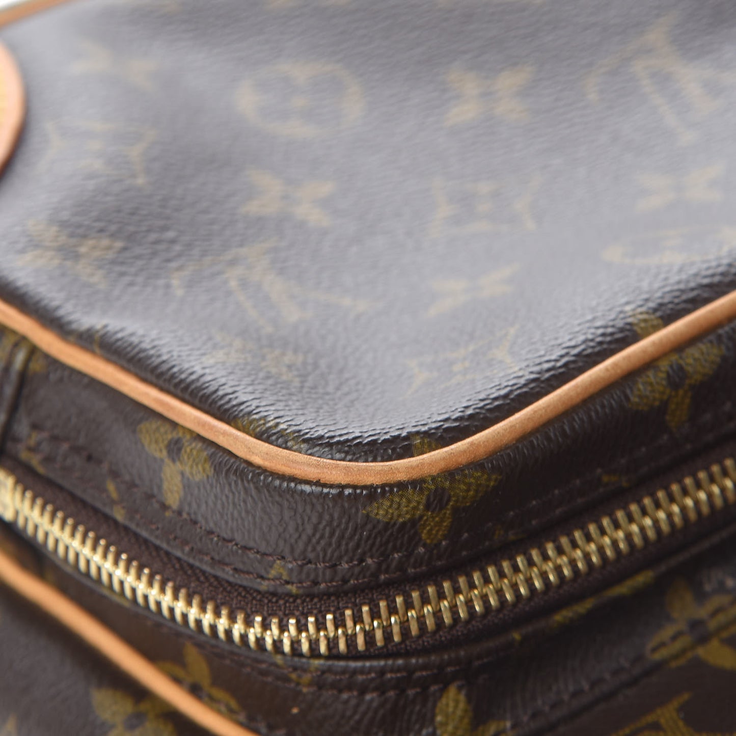 Monogram Amazone