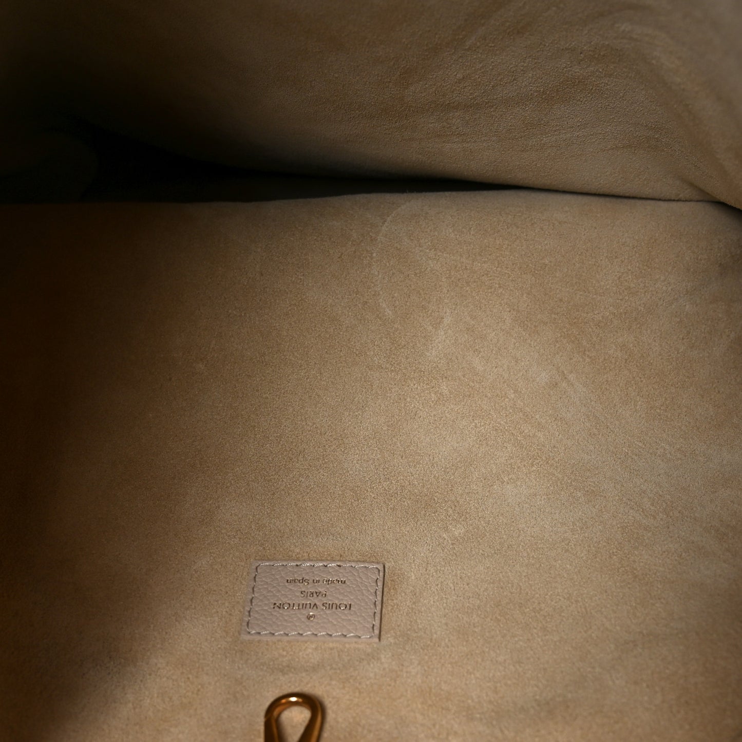 Grained Calfskin Low Key Hobo MM Limestone