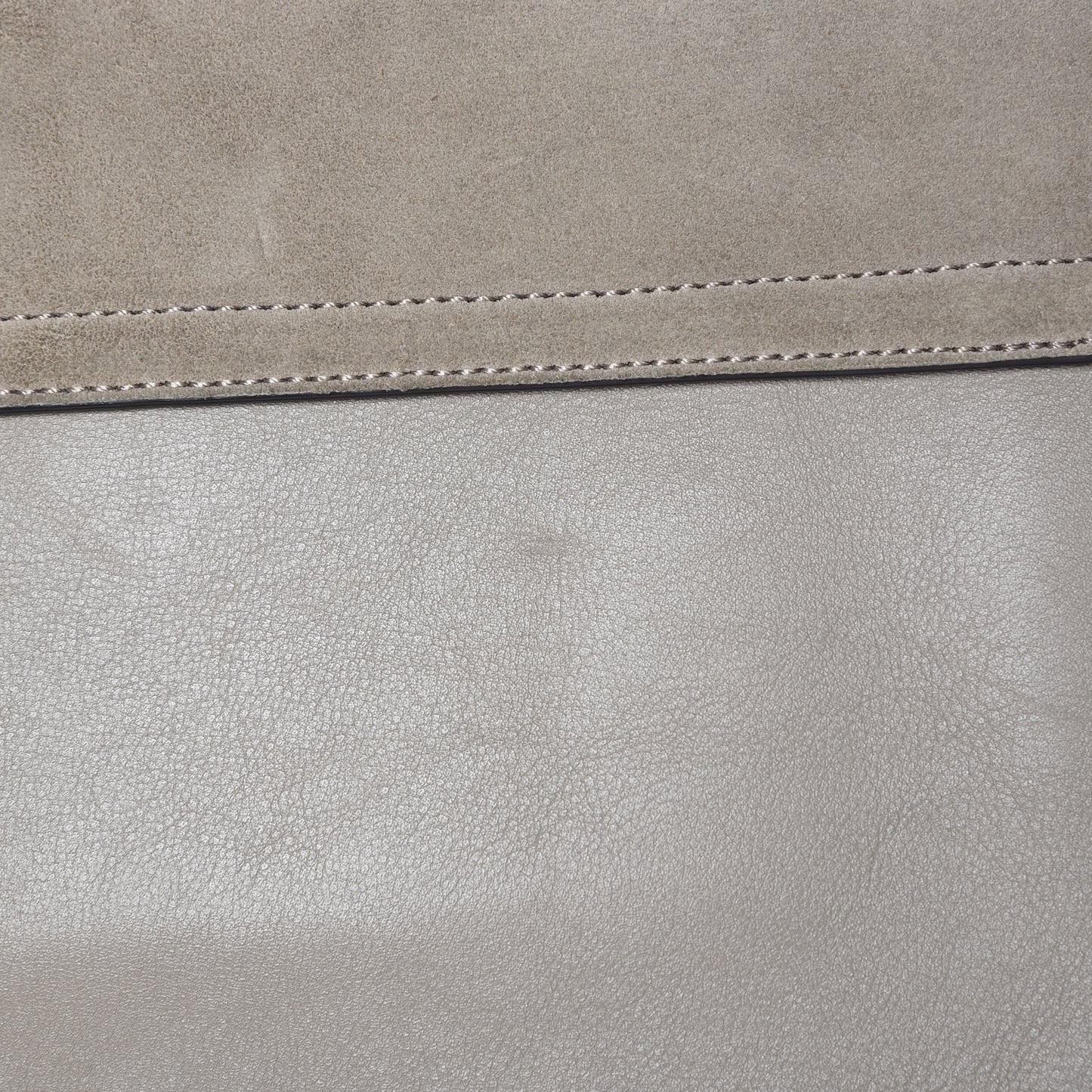 Suede Calfskin Faye Clutch Motty Grey