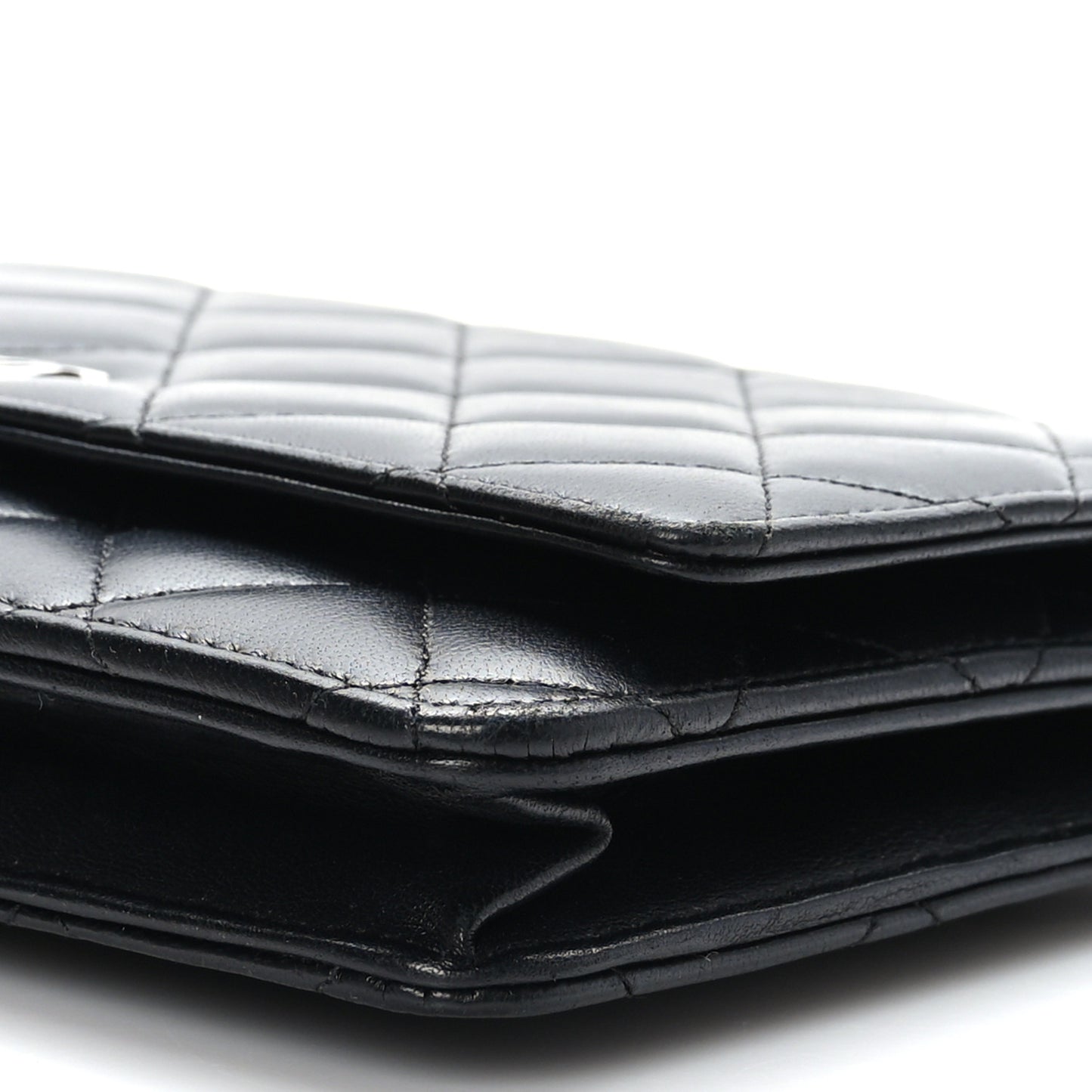 Lambskin Quilted Wallet On Chain WOC Black