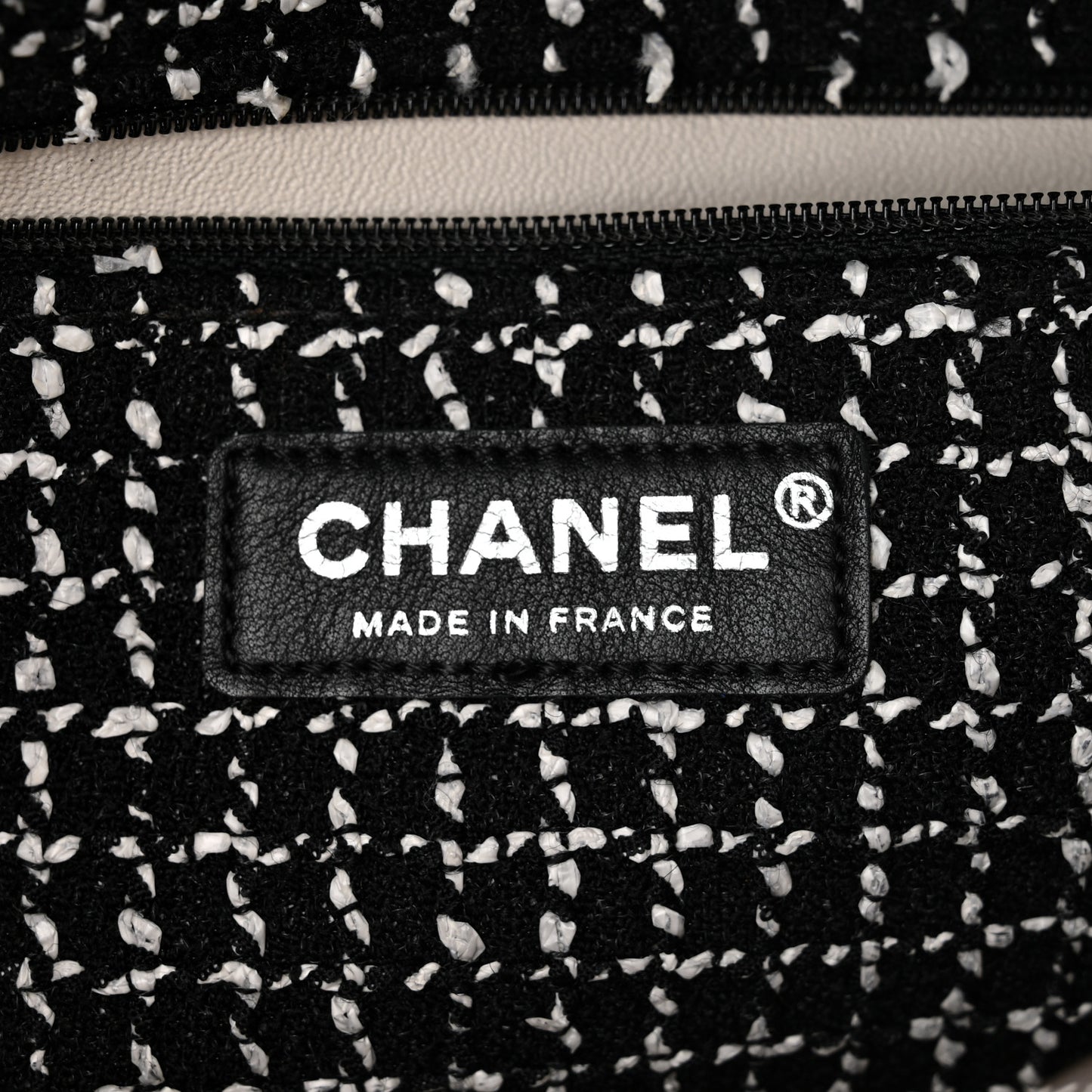 Tweed Medium Single Flap Black White