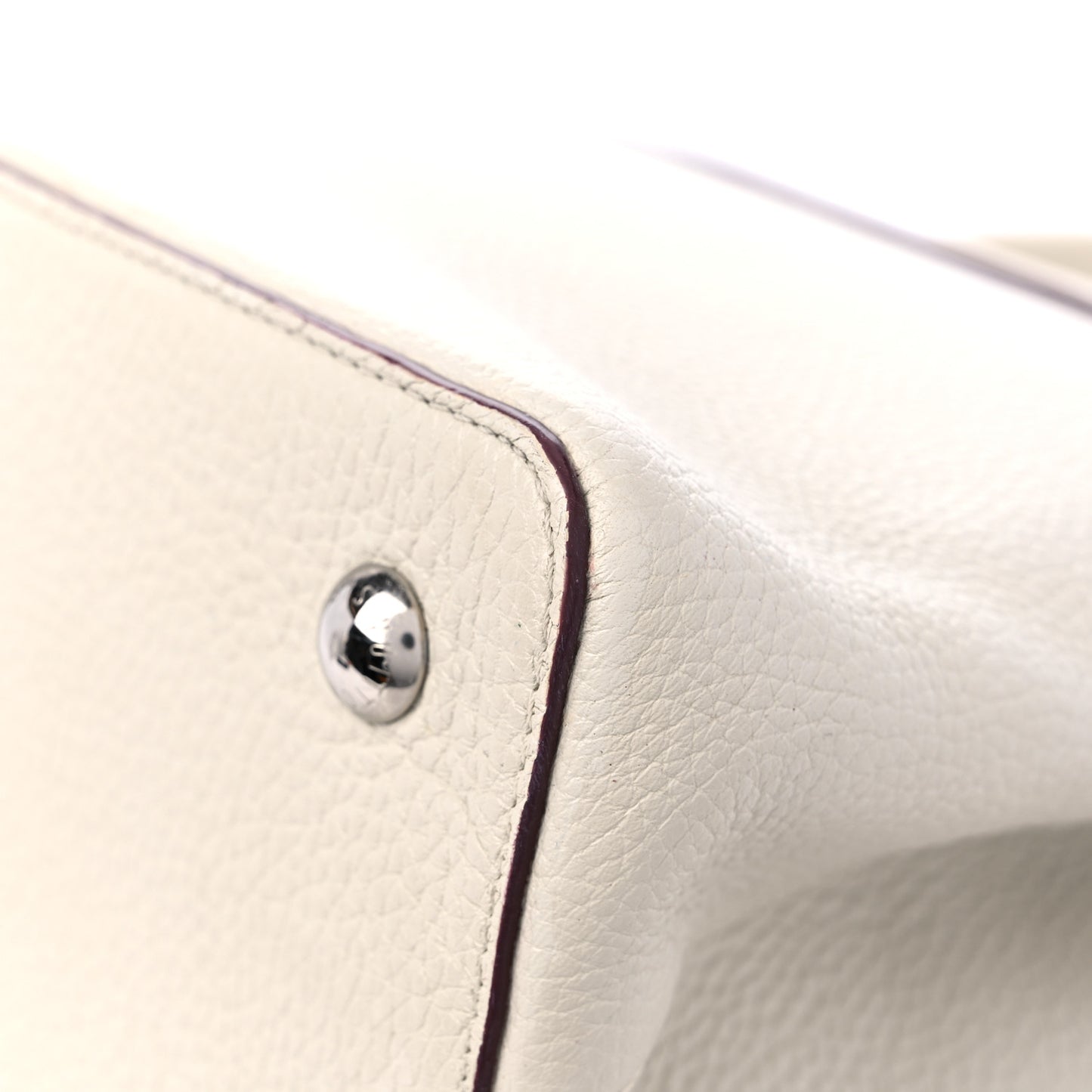 Taurillon Capucines MM Blanc Casse