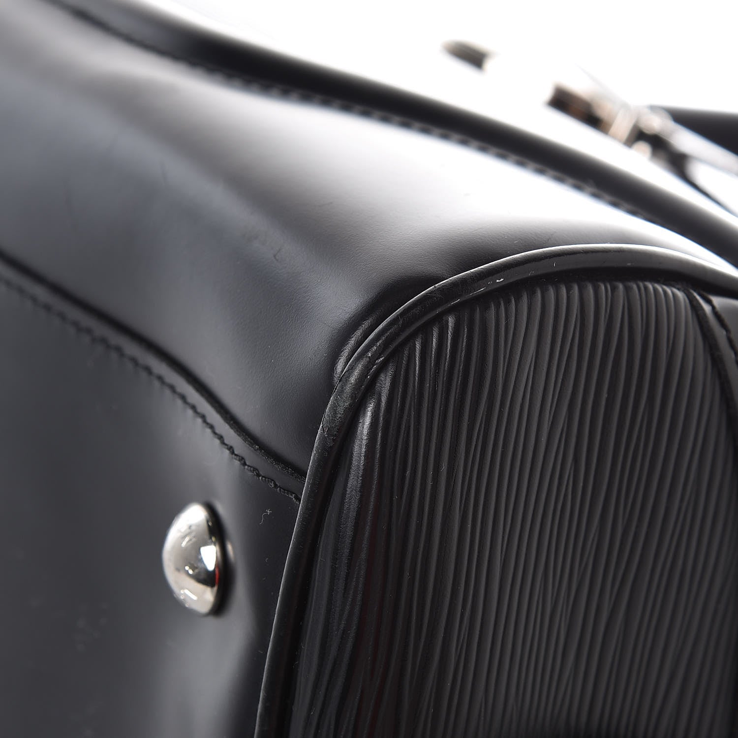Louis Vuitton Epi Bowling Montaigne GM Black 8 of 12