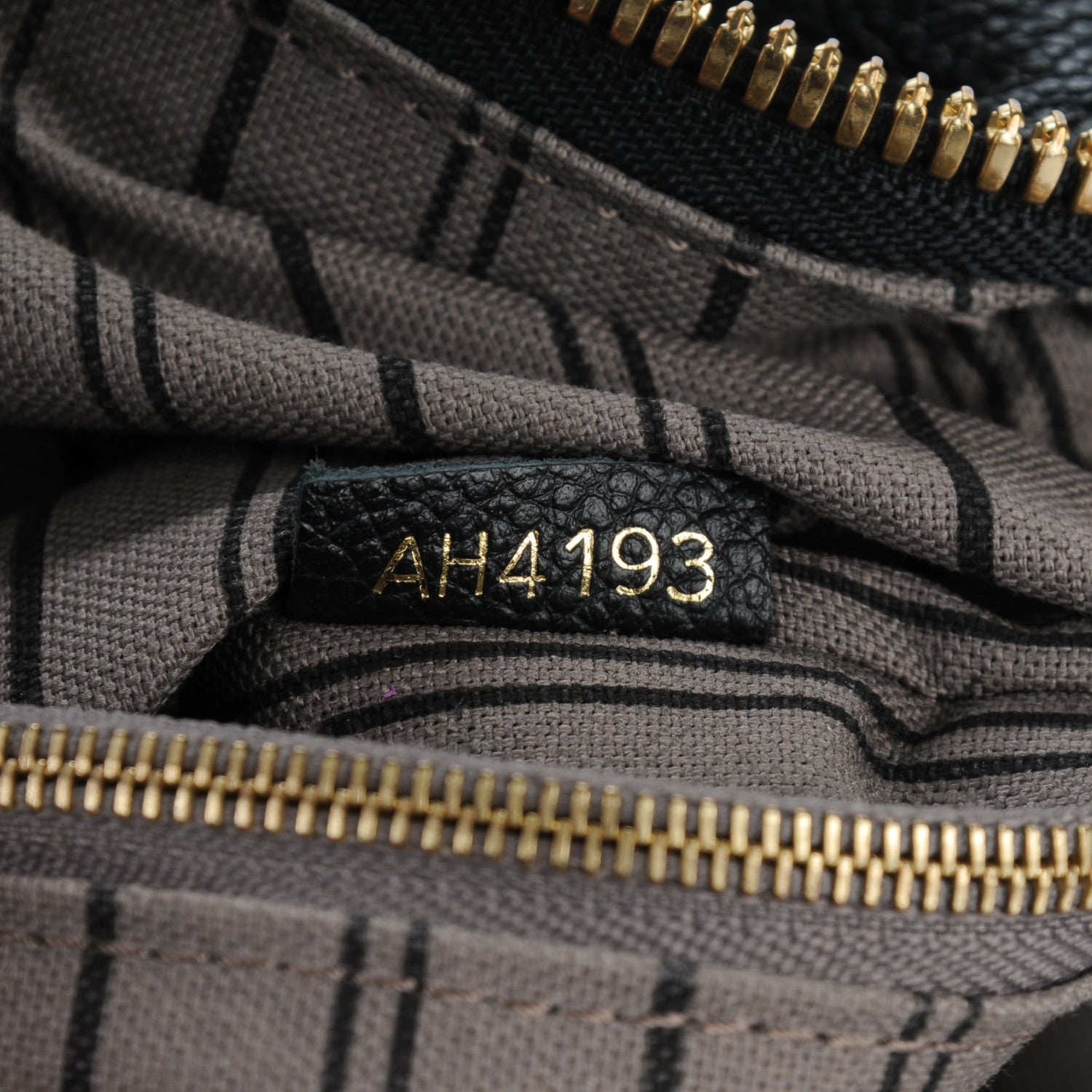 Louis Vuitton Empreinte Lumineuse PM Black 7 of 7