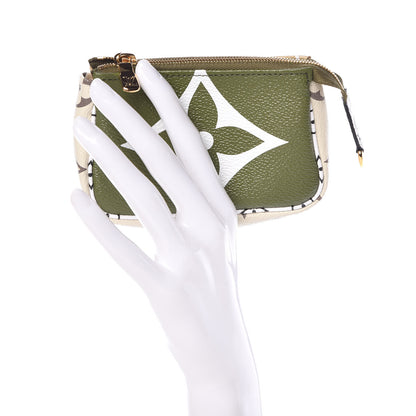Louis Vuitton Monogram Giant Micro Pochette Accessories Kaki White 2 of 10