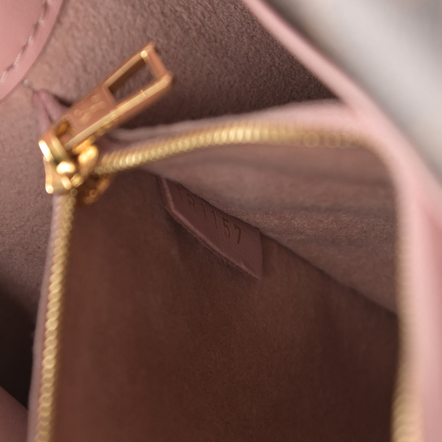 Louis Vuitton Grained Calfskin Monogram Double V Rose Poudre 7 of 13