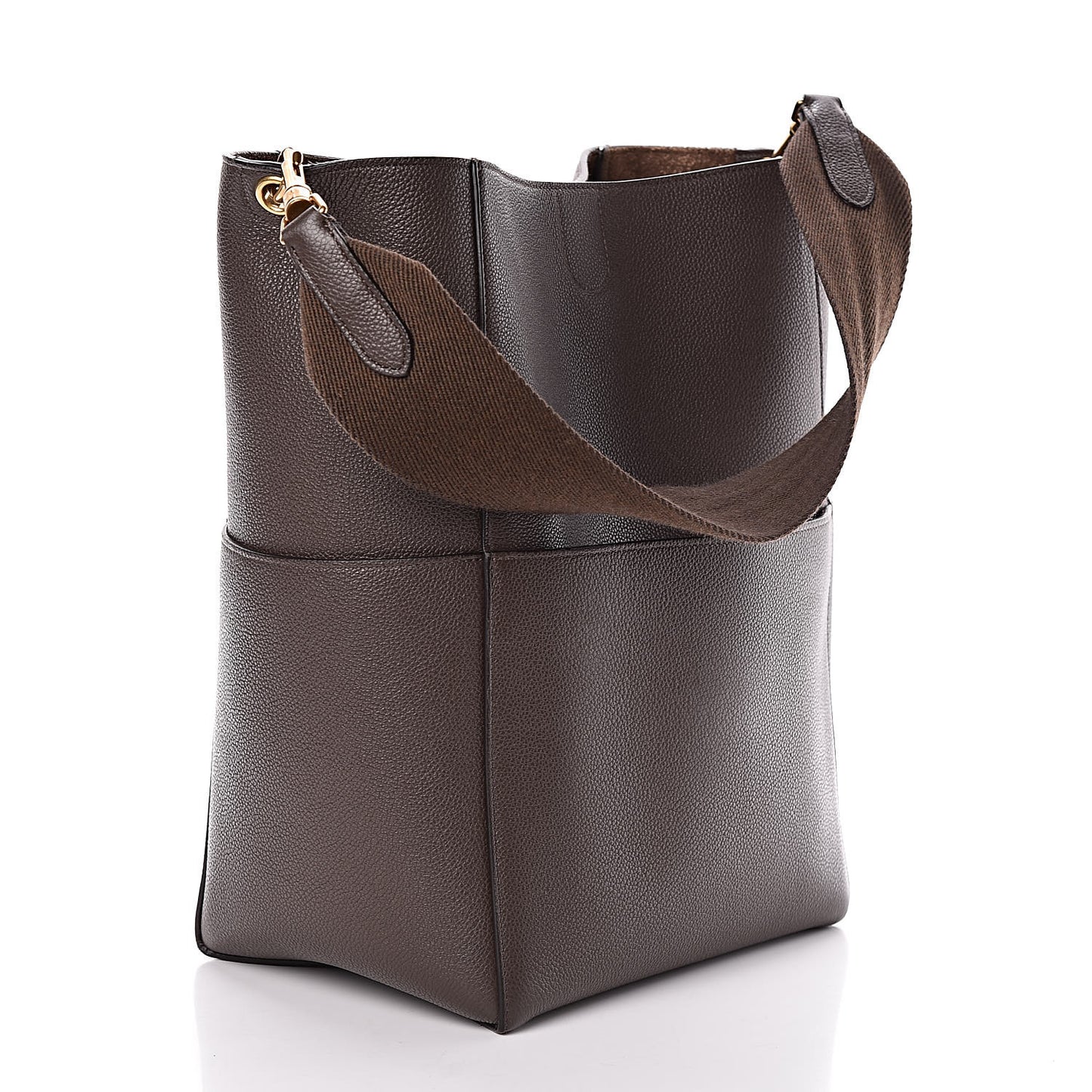 Soft Grained Calfskin Sangle Bucket Bag Ecorce