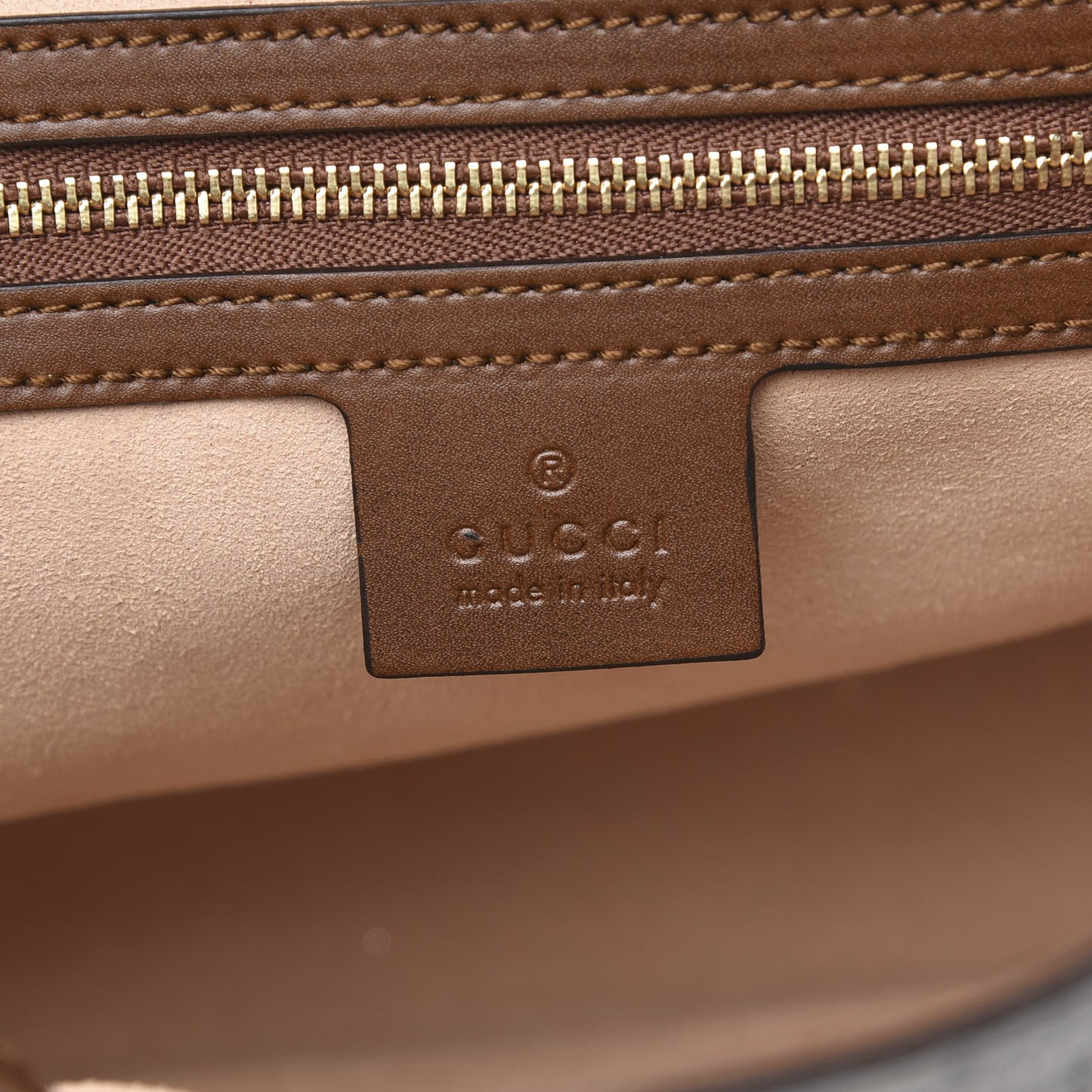 Soft GG Supreme Monogram Small Crossbody Tote Beige Cuir