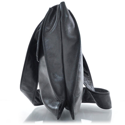 Chanel Lambskin CC Messenger Black 4 of 9