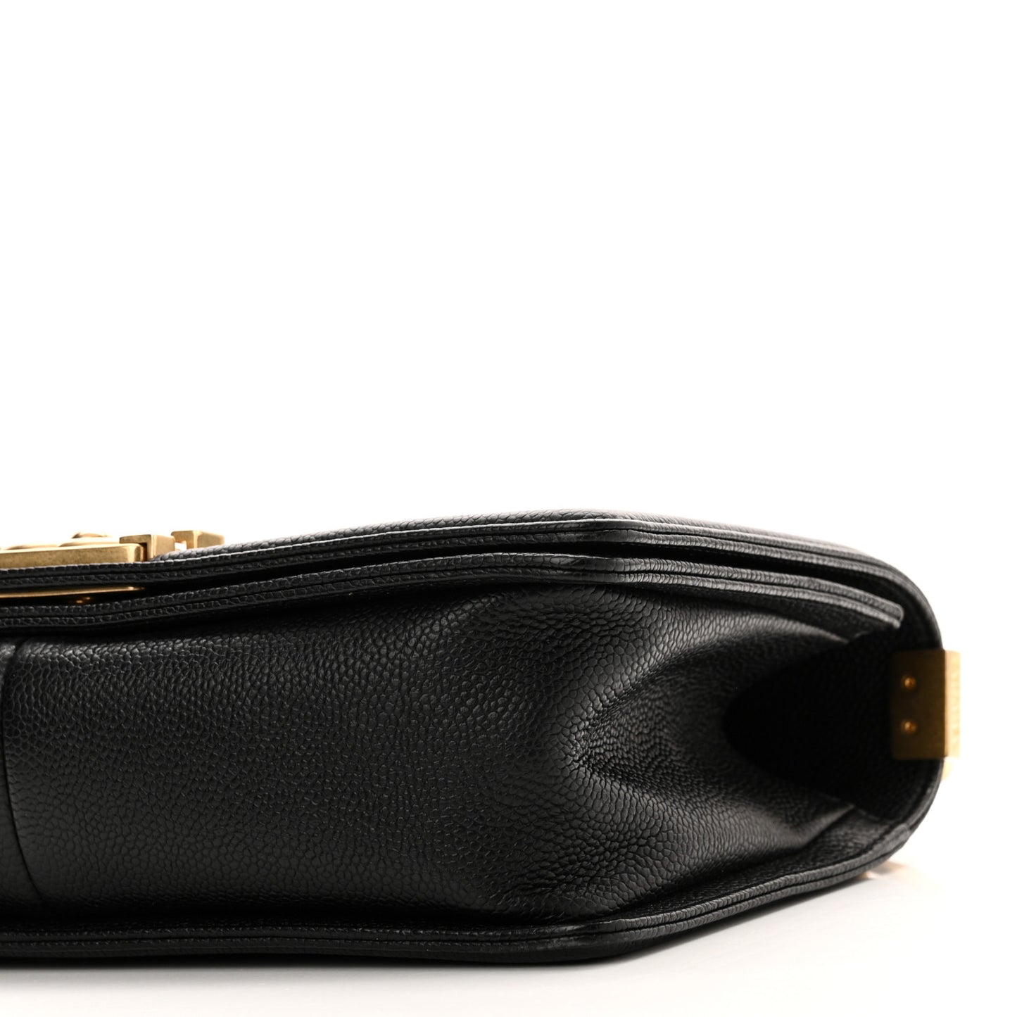 Caviar Quilted Medium Boy Flap Black