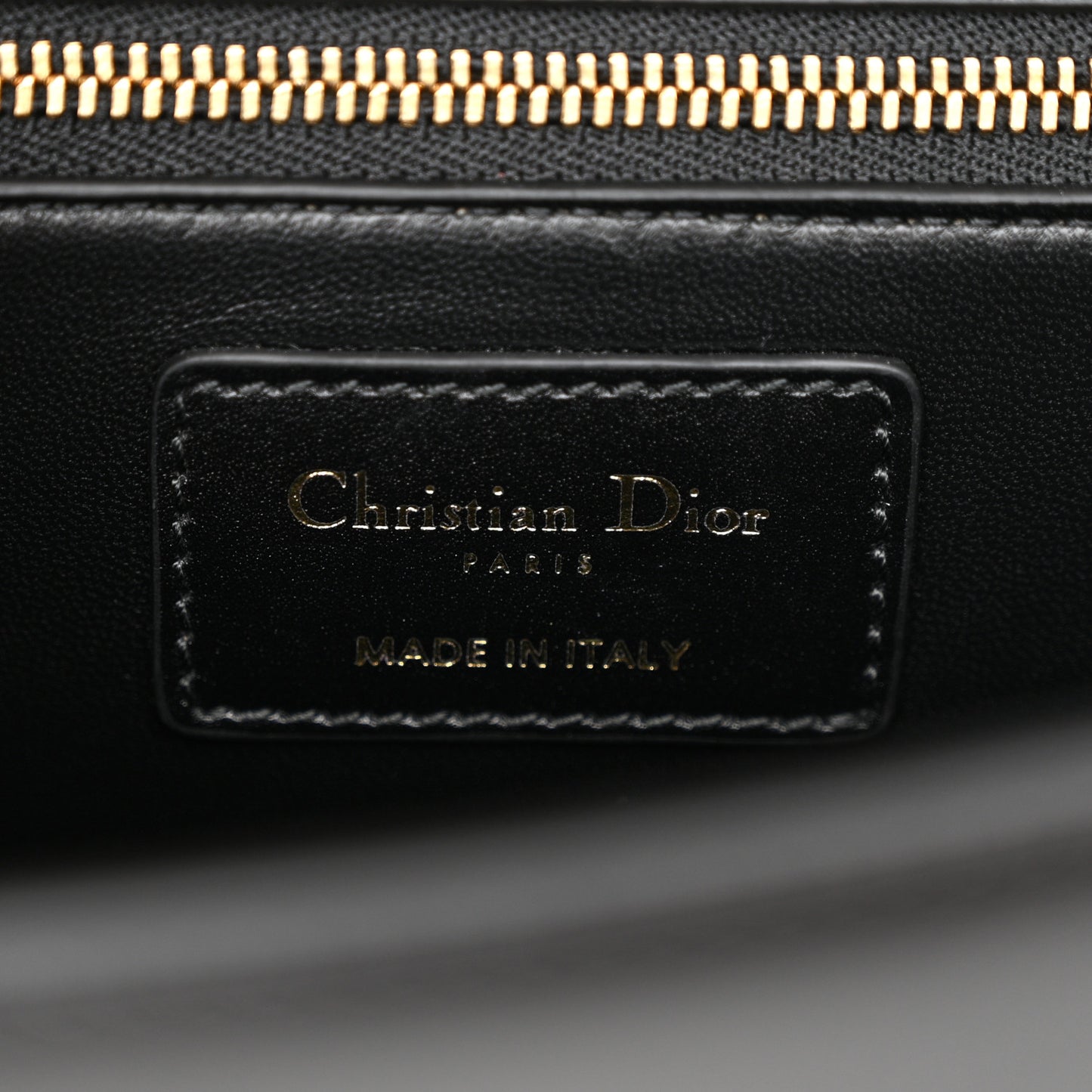 Box Calfskin 30 Montaigne Flap Bag Black