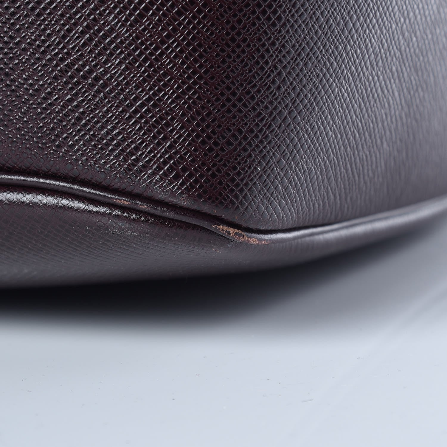 Louis Vuitton Taiga Helanga 1 Poche Acajou 11 of 11