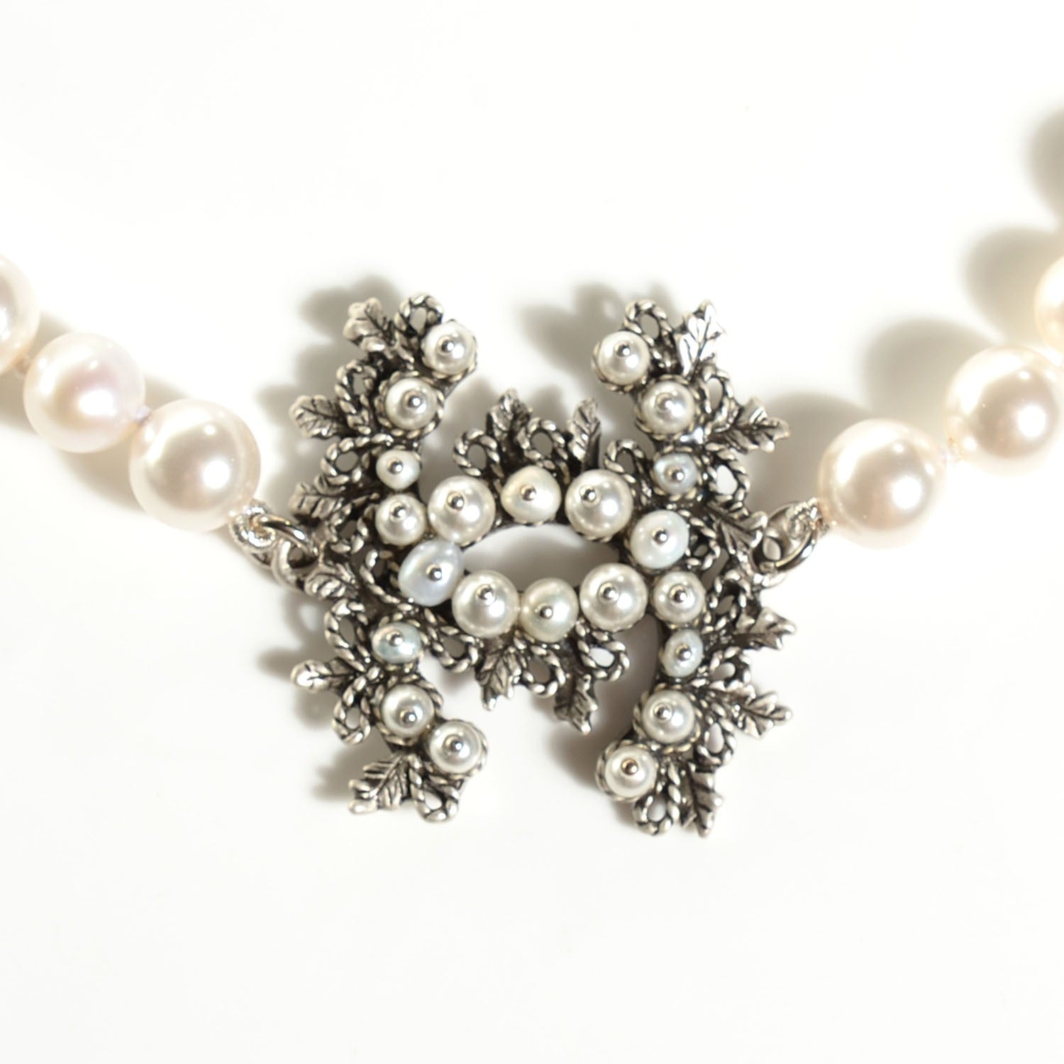 Chanel Pearl CC Short Necklace Silver 3 of 6
