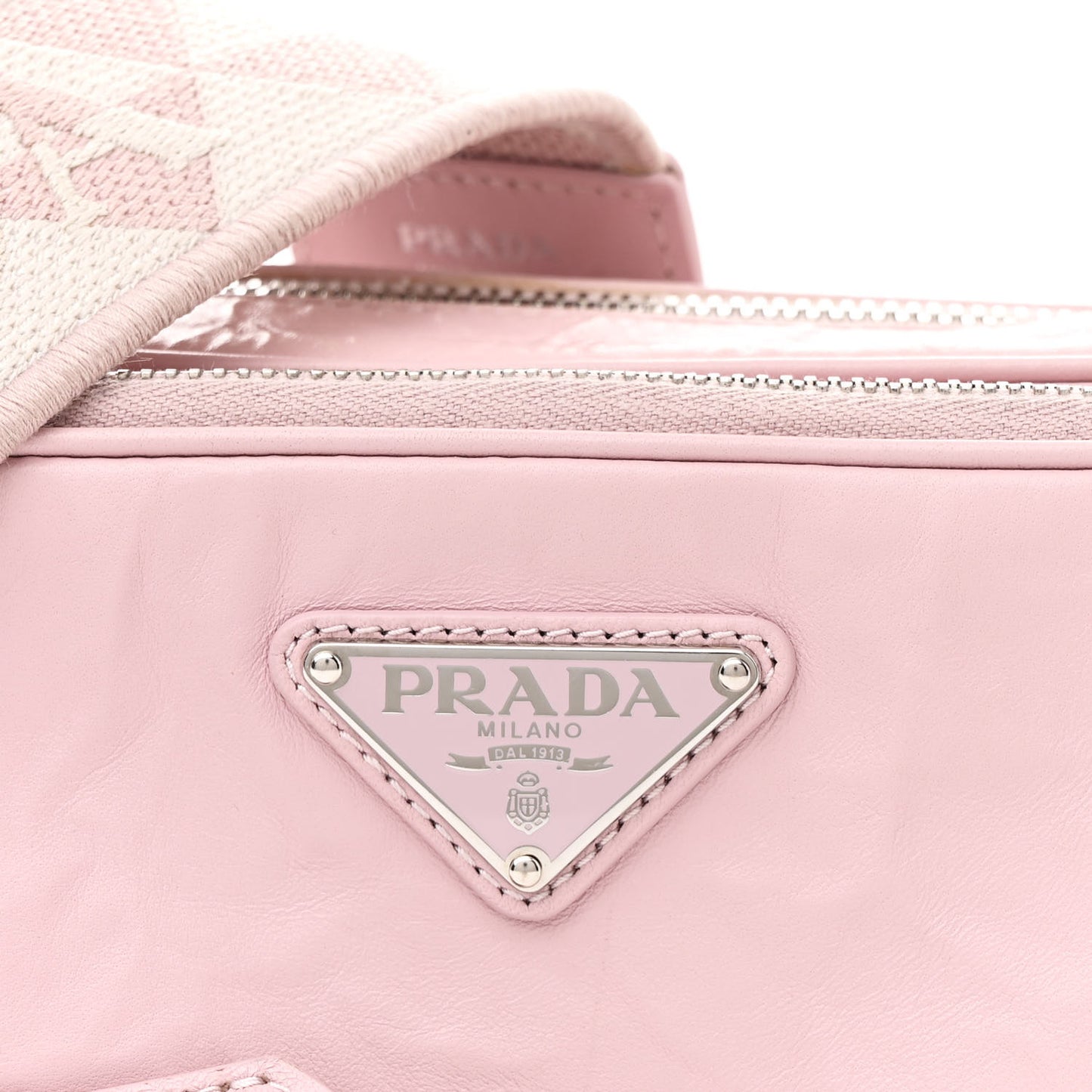 Nappa Antique Multi-Pocket Shoulder Bag Alabastro