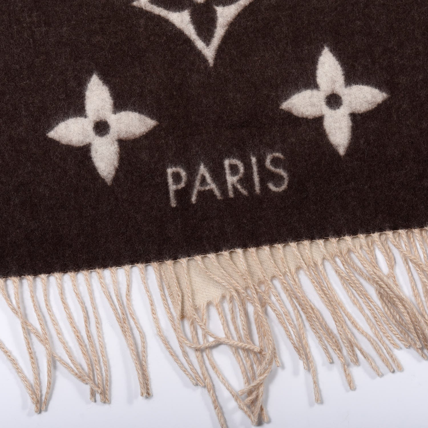 Louis Vuitton Cashmere Monogram Gradient Reykjavik Scarf Beige 4 of 5