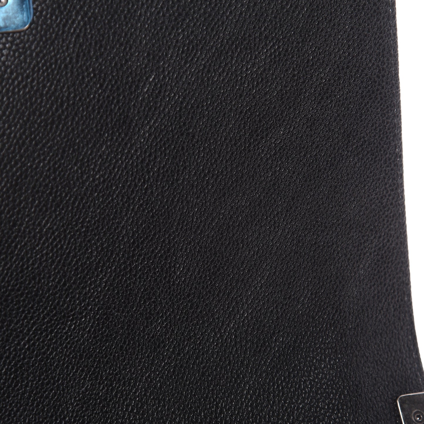 Caviar Quilted Medium Boy Flap Black