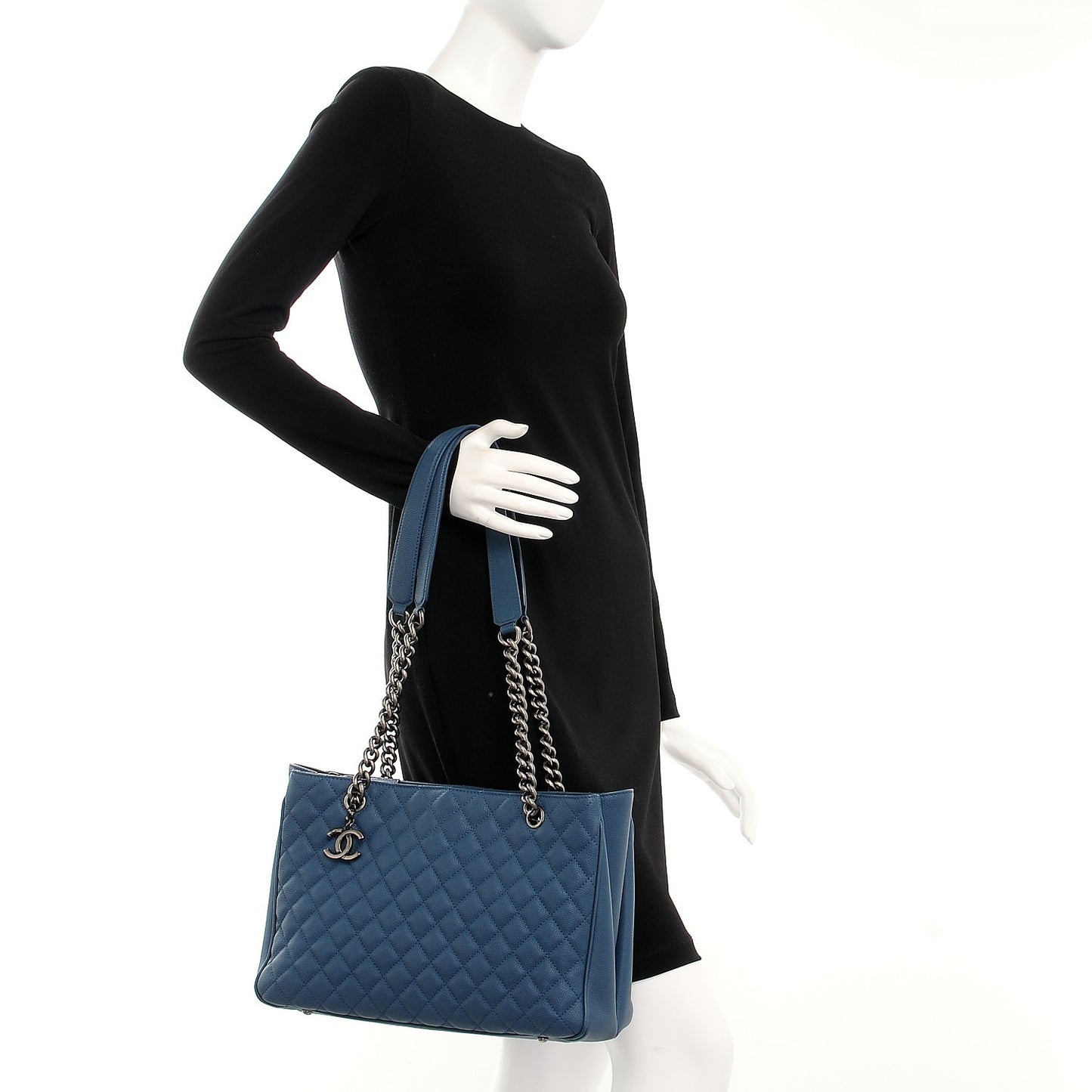Caviar Quilted Medium Rock In Rome Tote Blue