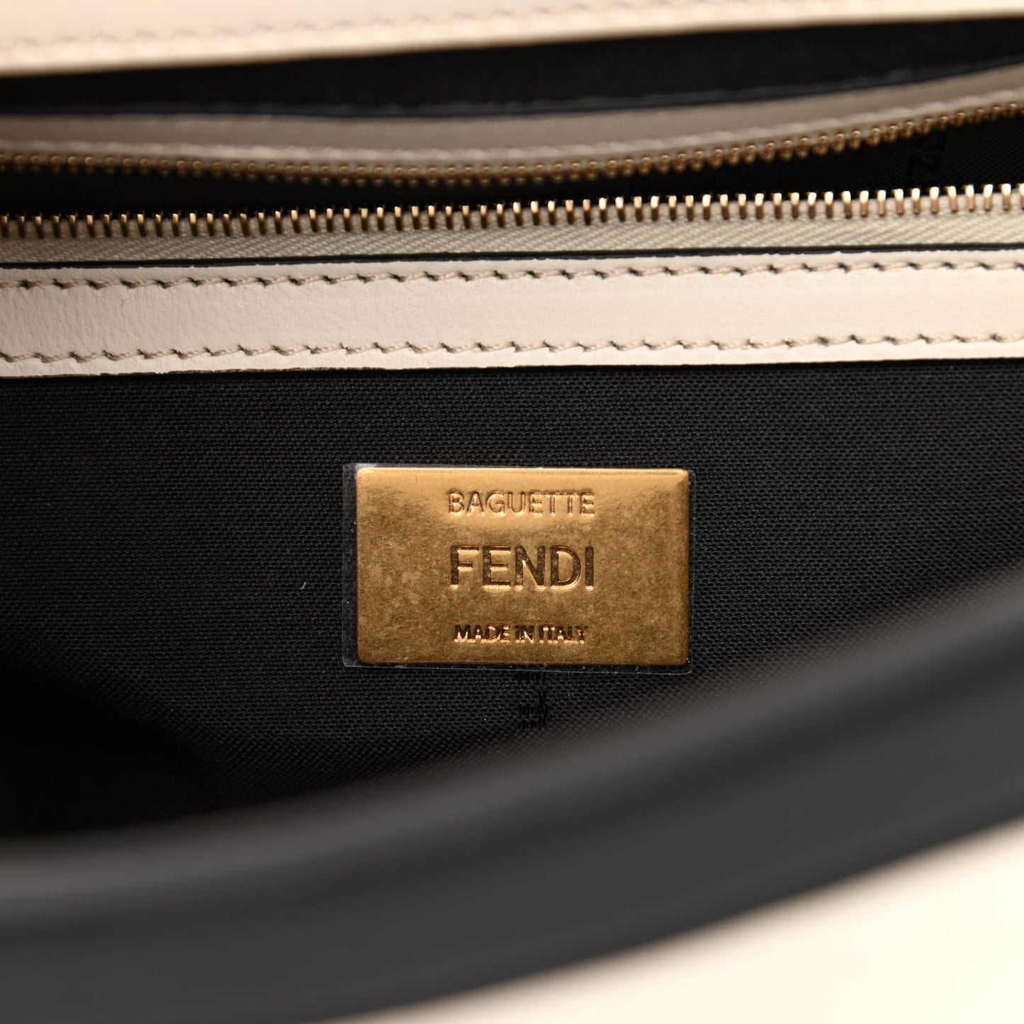 Nappa Apolo Bi-Color Chain Baguette Uovo Black