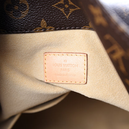 Louis Vuitton Monogram Artsy GM 5 of 9
