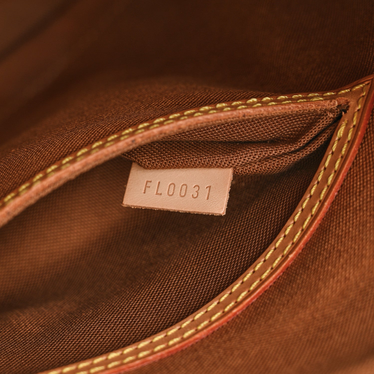 Louis Vuitton Monogram Alma PM 6 of 19