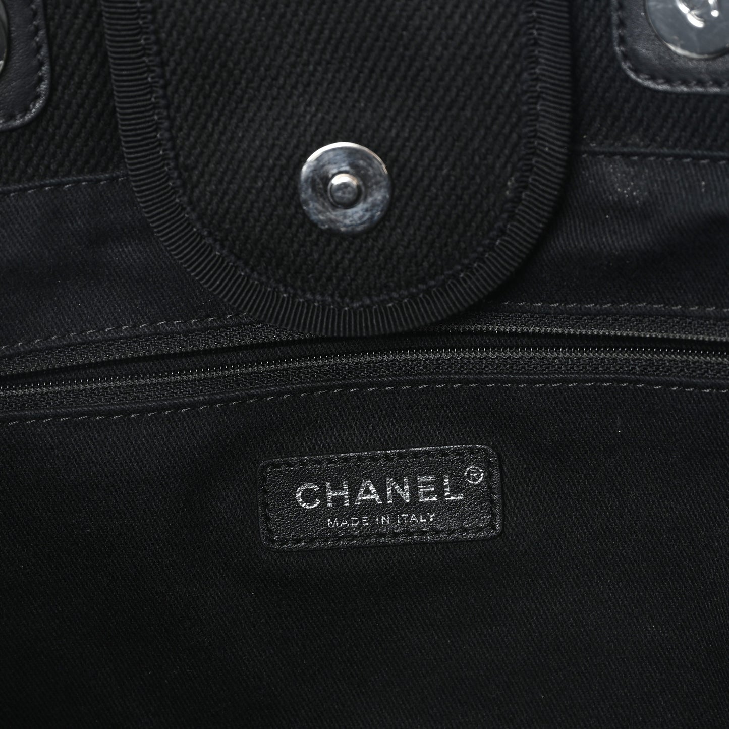Canvas Pearl Medium Deauville Tote Black